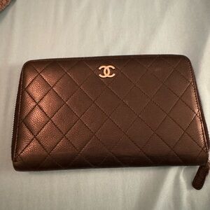 Chanel zip around black wallet